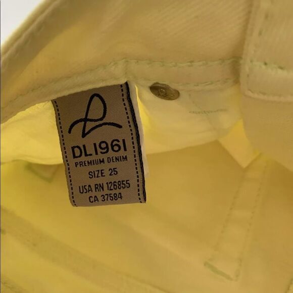 NEW DL1961 Cameron Stretch Denim Cutoff Shorts ASO Kendall Jenner - Picture 7 of 7